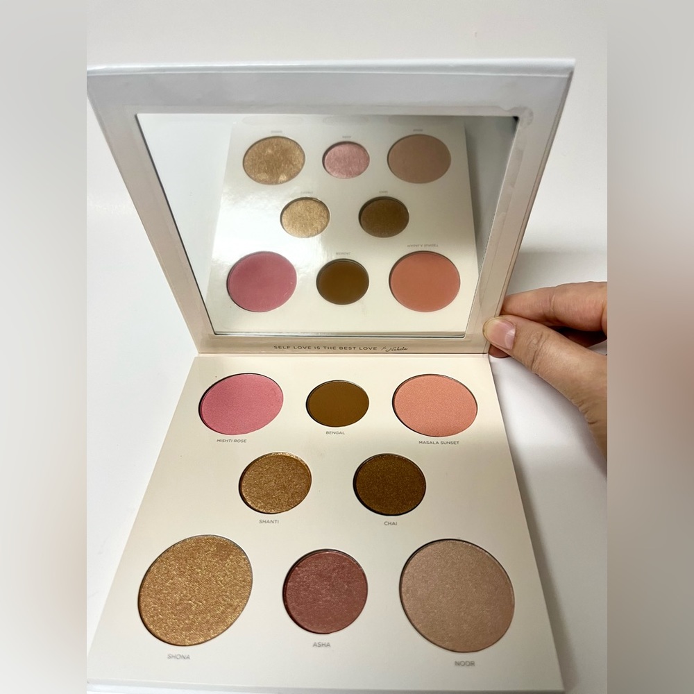 PÜR xo Nabela Embrace Your Face Eye & Cheek Palette